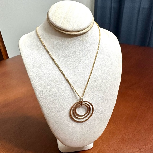 10K Yellow/White Gold Necklace Charm - Picture 1 of 10